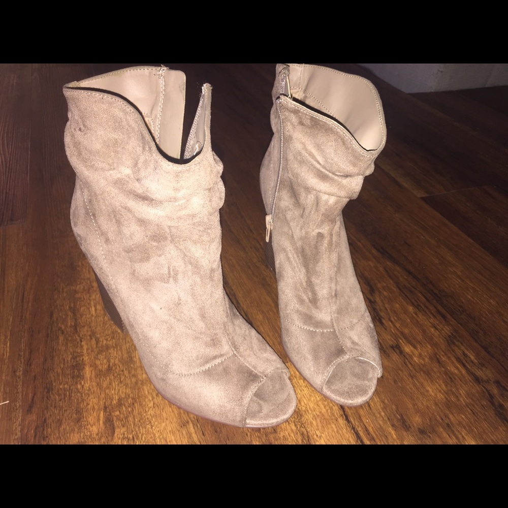 Open toe booties - Picture 3 of 6